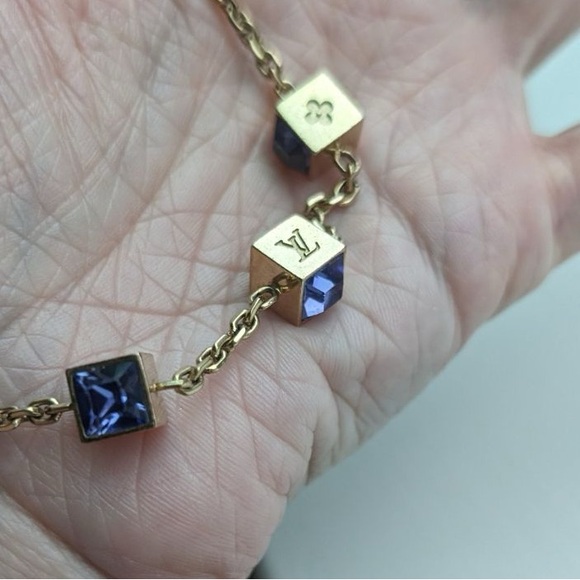 Louis Vuitton Gold Gamble Necklace & Drop Earrings - Picture 14 of 16